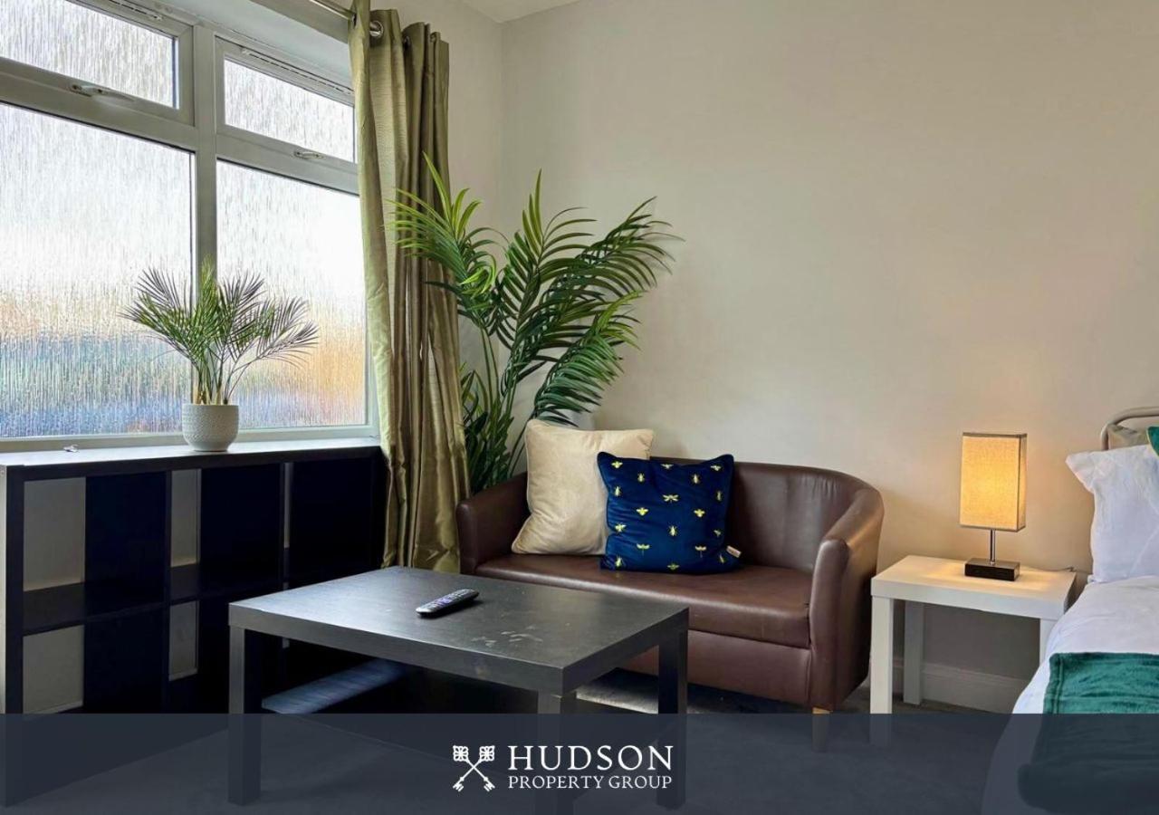 Donnington Apartments - Studio 1 Telford Exterior foto